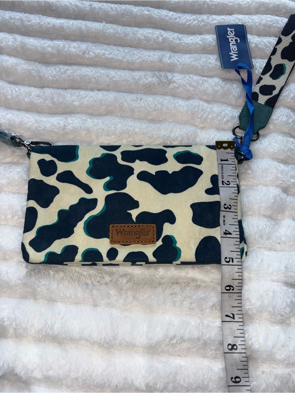NWT Wrangler Cow Print Tote Bag & Wristlet Set Green Crossbody Straps - Picture 6 of 12